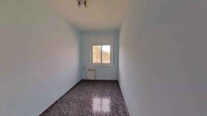 Bedroom of Flat for sale in Sabadell