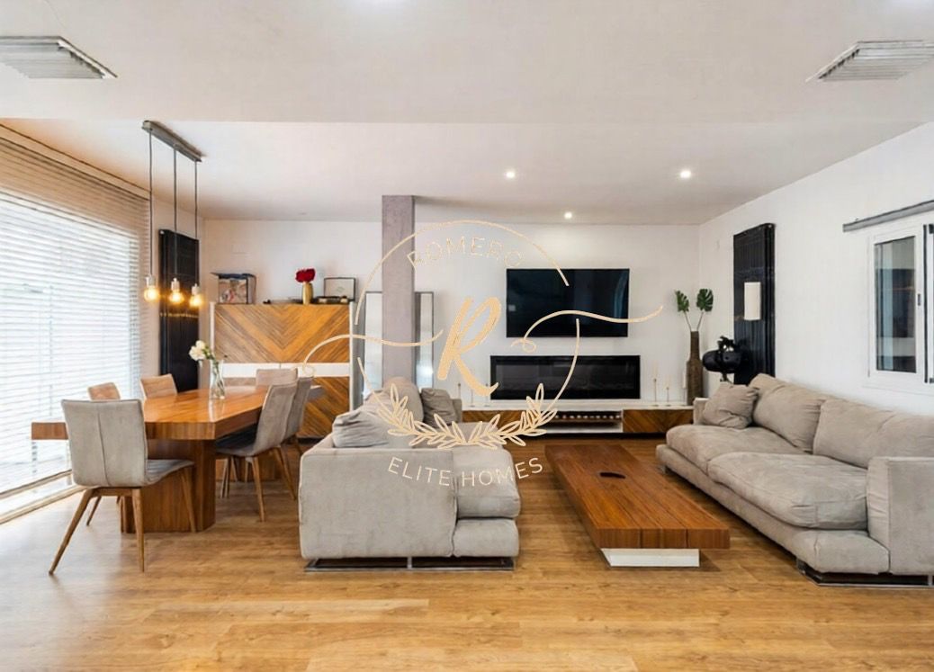 Sala d'estar de Casa adosada en venda en  Valencia Capital amb Jardí privat, Parquet i Terrassa