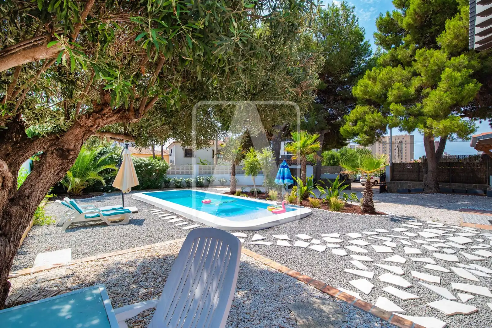Chalet con piscina en venta en Marisol Park - Ortembach - Los Almendros, imagen 2