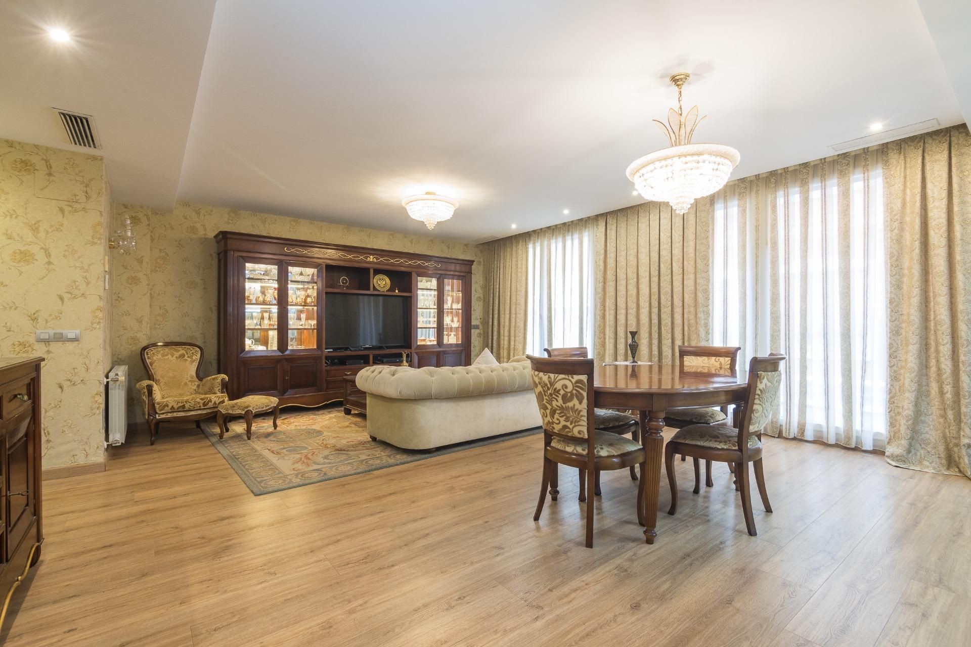 Sala d'estar de Pis en venda en Elche / Elx amb Aire condicionat, Calefacció i Parquet