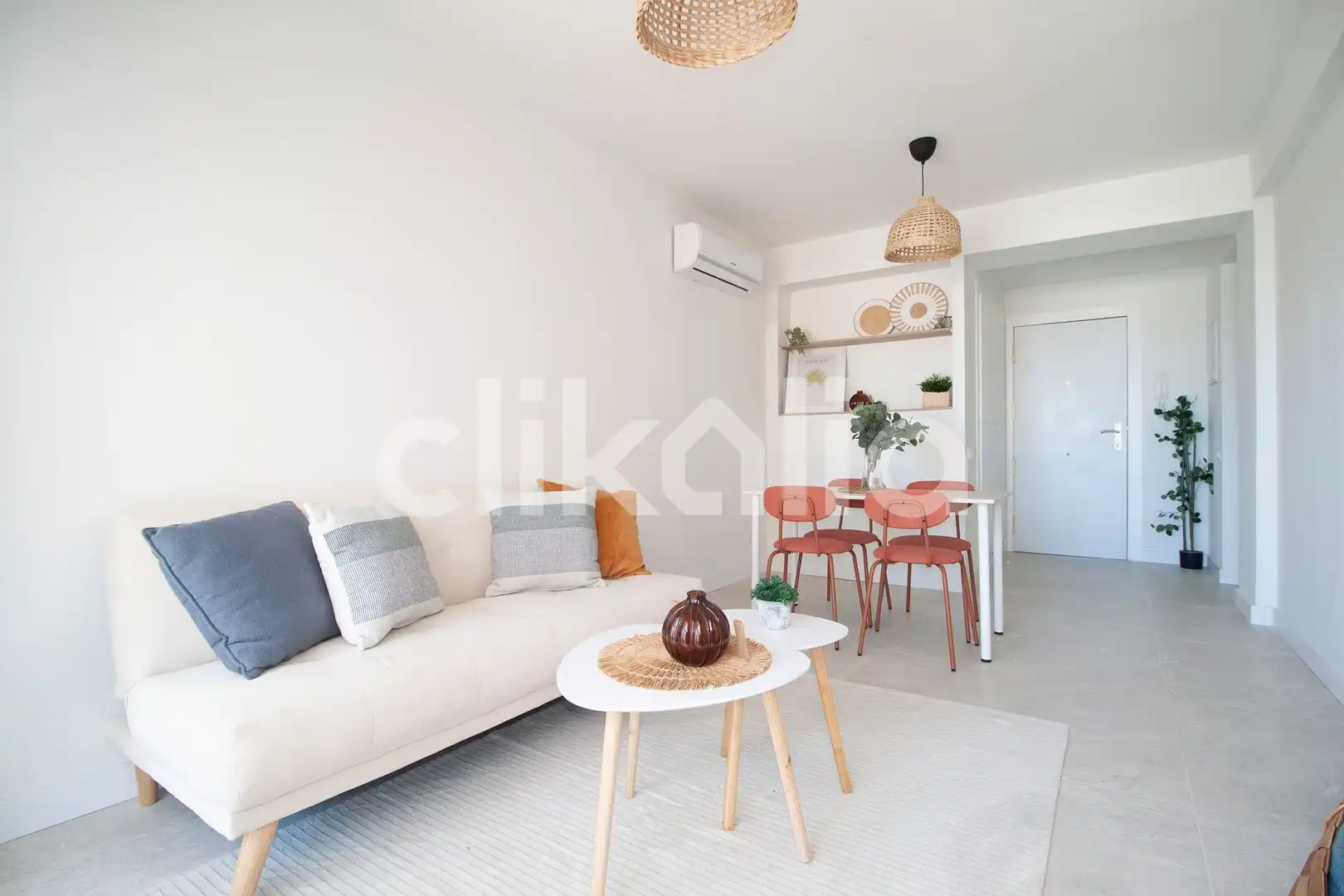 Wohnzimmer von Wohnung zum Verkauf in Torremolinos mit Klimaanlage, Privatgarten und Terrasse