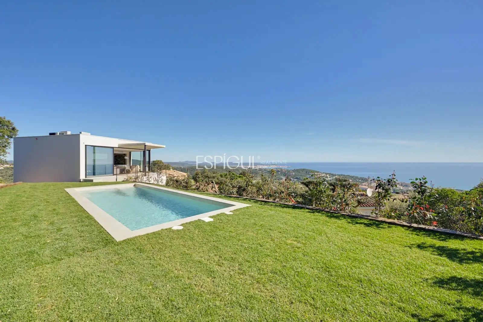 Vista exterior de Casa o xalet en venda en Castell d'Aro, Platja d'Aro i s'Agaró amb Aire condicionat, Calefacció i Piscina