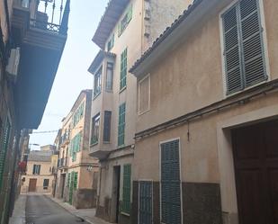 Vista exterior de Edifici en venda en Manacor