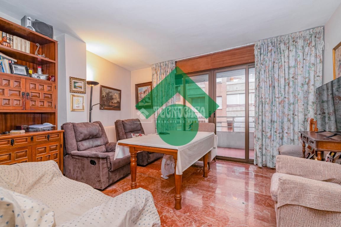 Vista exterior de Piso en venta en  Granada Capital