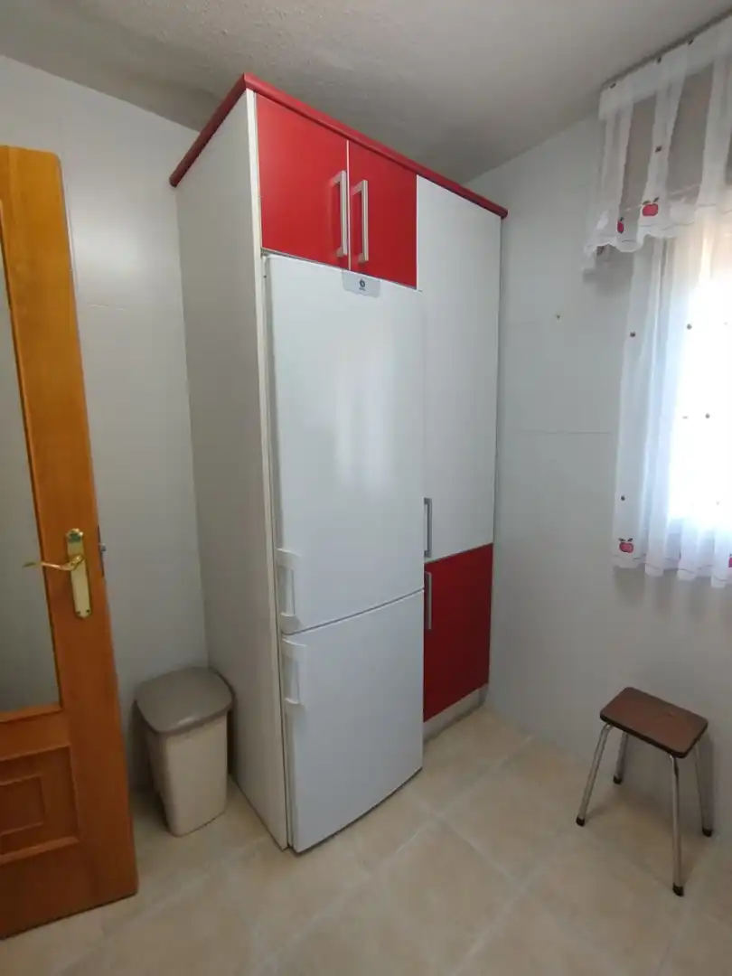 Cuina de Pis en venda en Ávila amb Calefacció, Terrassa i Traster