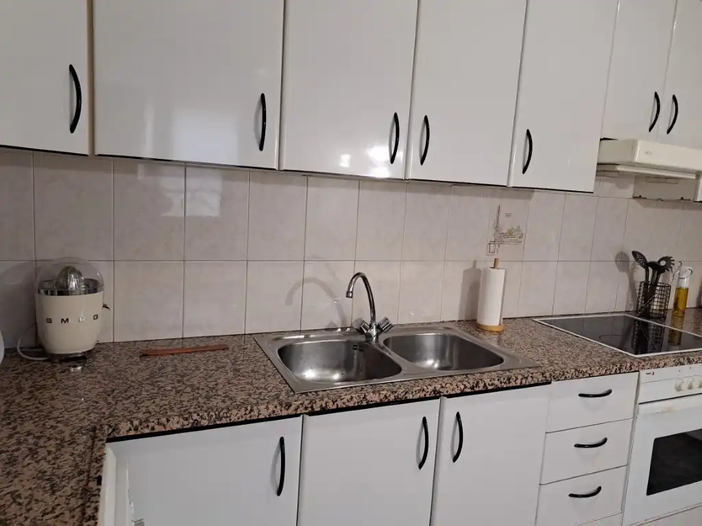 Cuina de Àtic en venda en Berga amb Calefacció, Terrassa i Moblat