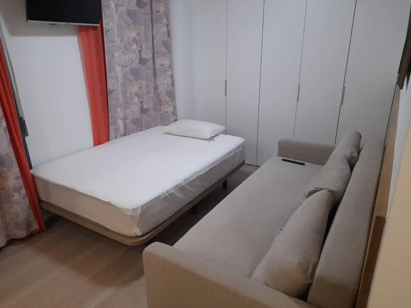 Dormitori de Estudi en venda en Valencia amb Parquet