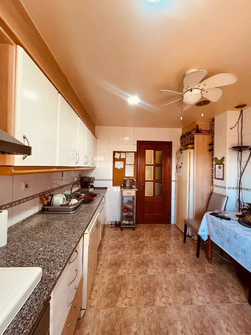 Cocina de Planta baja en venta en Pineda de Mar con Aire acondicionado, Calefacción y Jardín privado