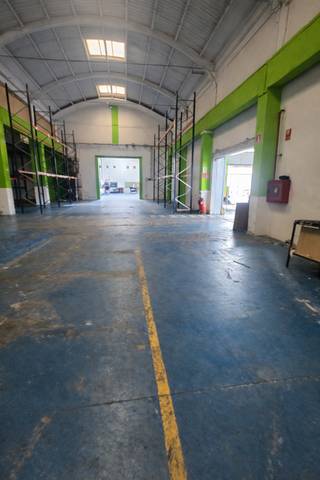 Nave industrial en Alquiler en Centre