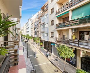 Vista exterior de Planta baixa de lloguer en Estepona amb Aire condicionat i Terrassa