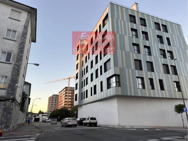 Local comercial en Alquiler en DE BRETAÑA en San Roque - As Fontiñas