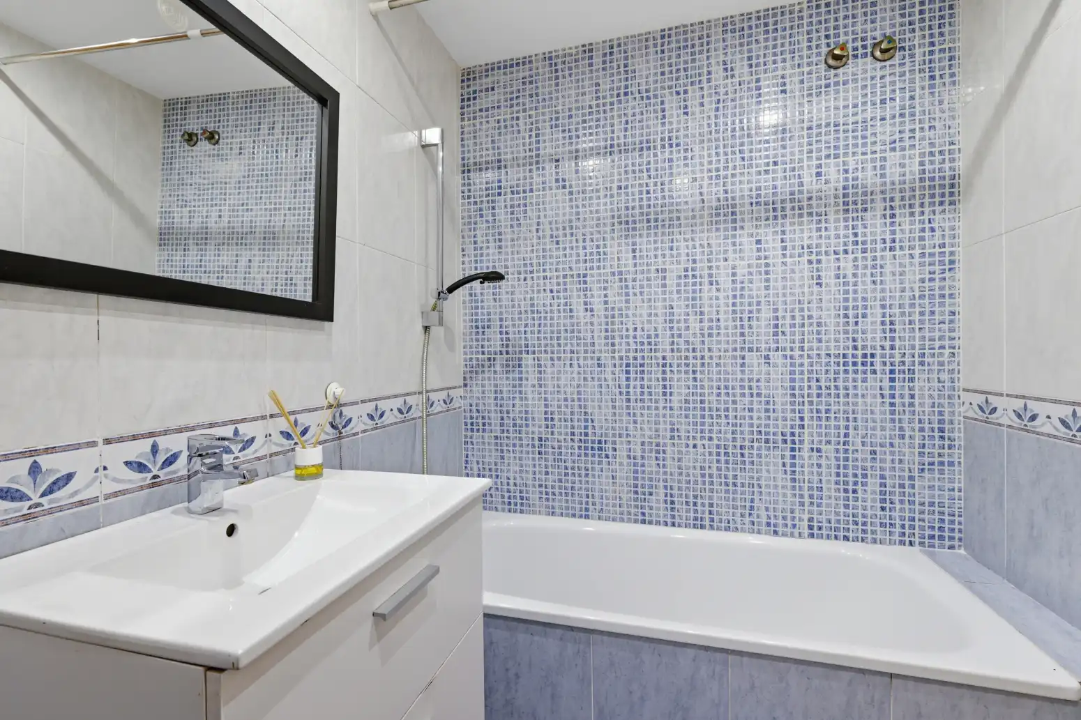 Badezimmer von Wohnung zum Verkauf in Alaquàs mit Klimaanlage, Terrasse und Abstellraum