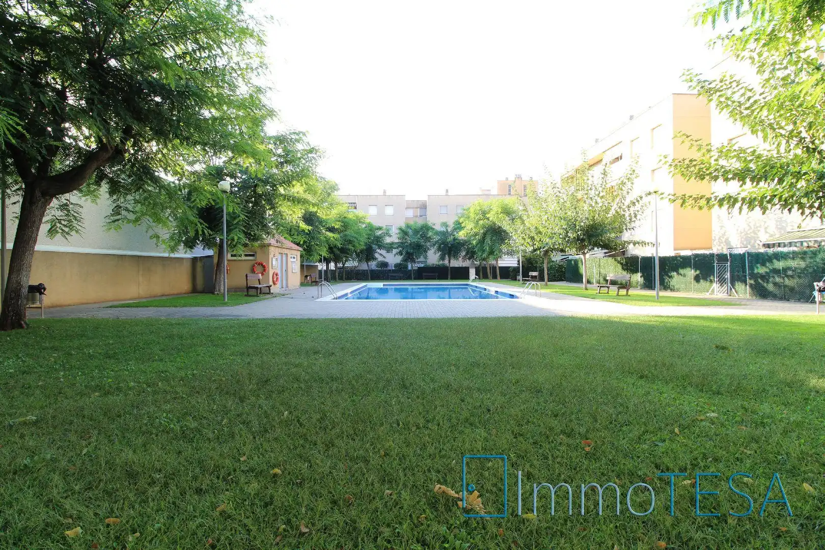 Swimming pool of Flat for sale in Barberà del Vallès  with Air Conditioner, Heating and Parquet flooring