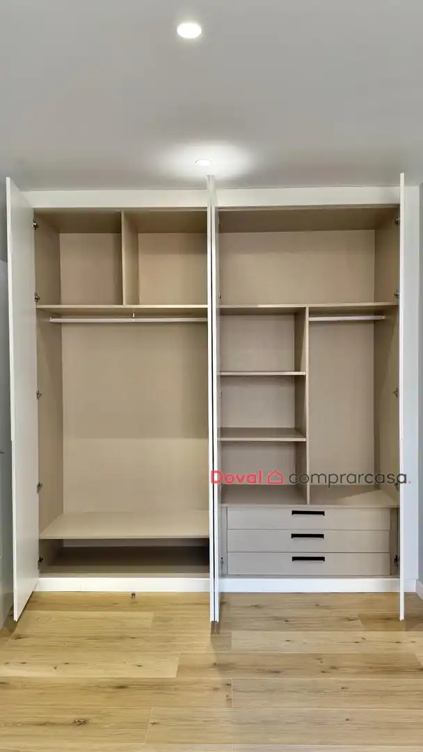 Bedroom of Flat for sale in Vigo   with Heating