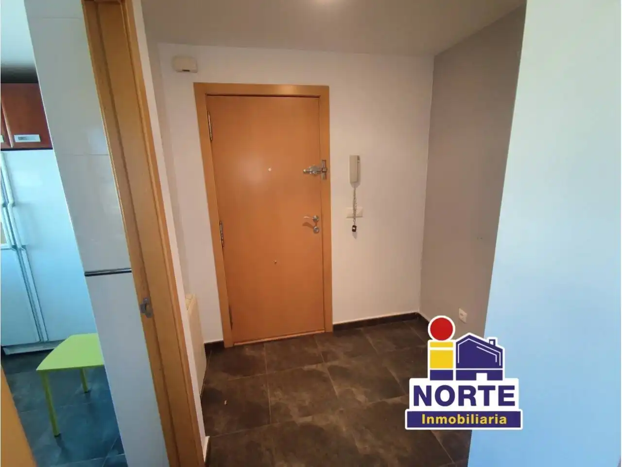 Appartamento con balcone in affitto a Zona Nord, imagen 6