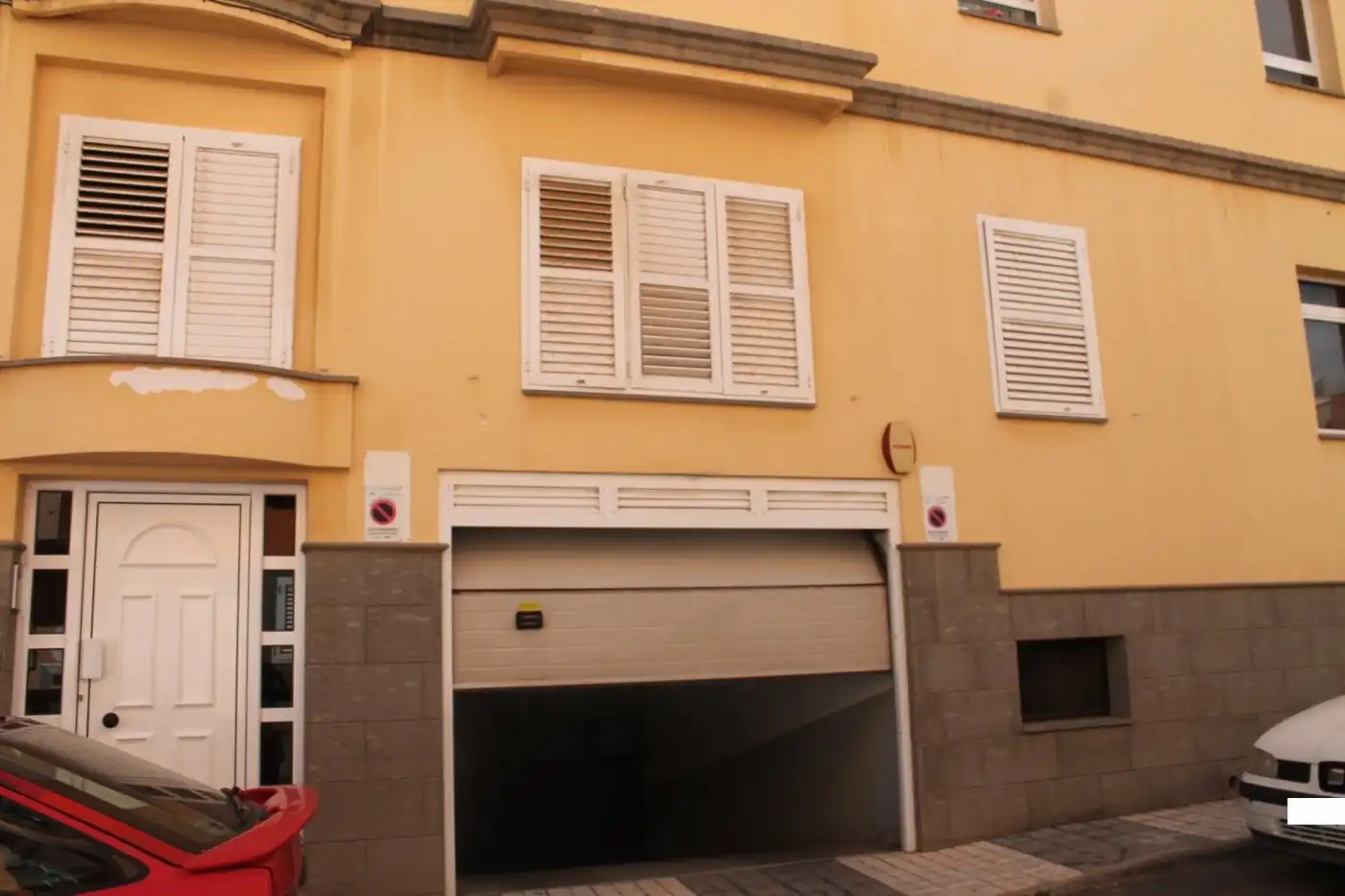 Außenansicht von Garage zum Verkauf in Ingenio