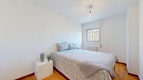 Bedroom of Flat for sale in  Madrid Capital  with Air Conditioner, Heating and Balcony