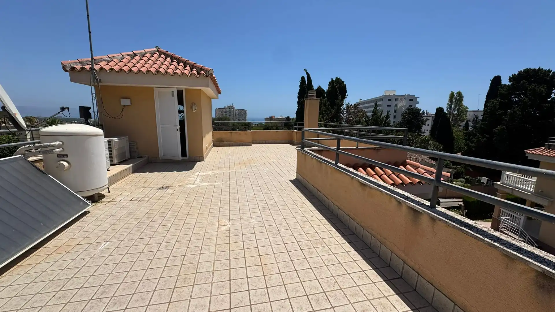 Terraza de Casa o chalet en venta en Torremolinos con Aire acondicionado, Calefacción y Jardín privado