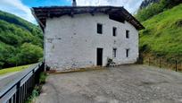 Außenansicht von Country house zum verkauf in Azpeitia mit Terrasse, Abstellraum und Möbliert