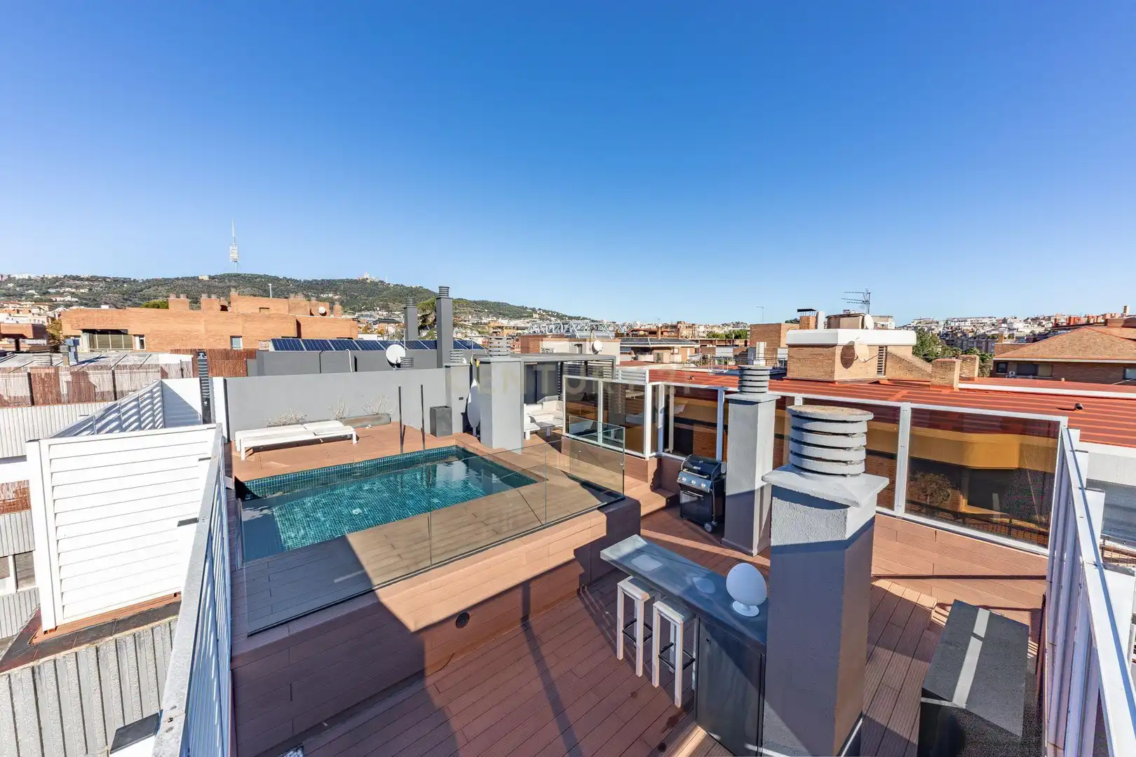 Swimming pool of Apartments for rent in Barcelona  with Air Conditioner, Swimming Pool and Oven
