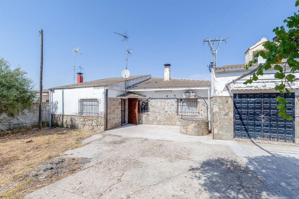 House or chalet for sale in Lominchar