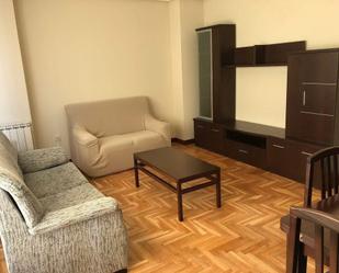 Living room of Flat to rent in Salamanca Capital  with Heating, Parquet flooring and Storage room