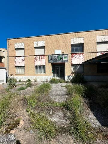 Nave industrial en Venta en Calle Candado en Polígono Cantabria