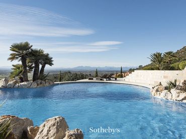 House with pool for sale in Carrer del Nord