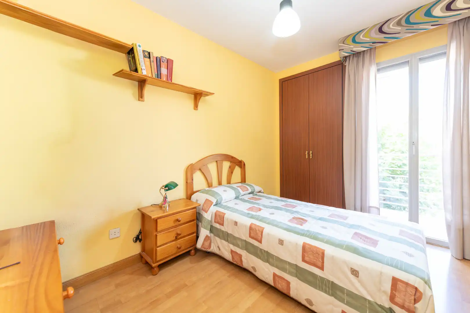 Dormitori de Casa adosada en venda en Villaviciosa de Odón amb Aire condicionat, Jardí privat i Terrassa