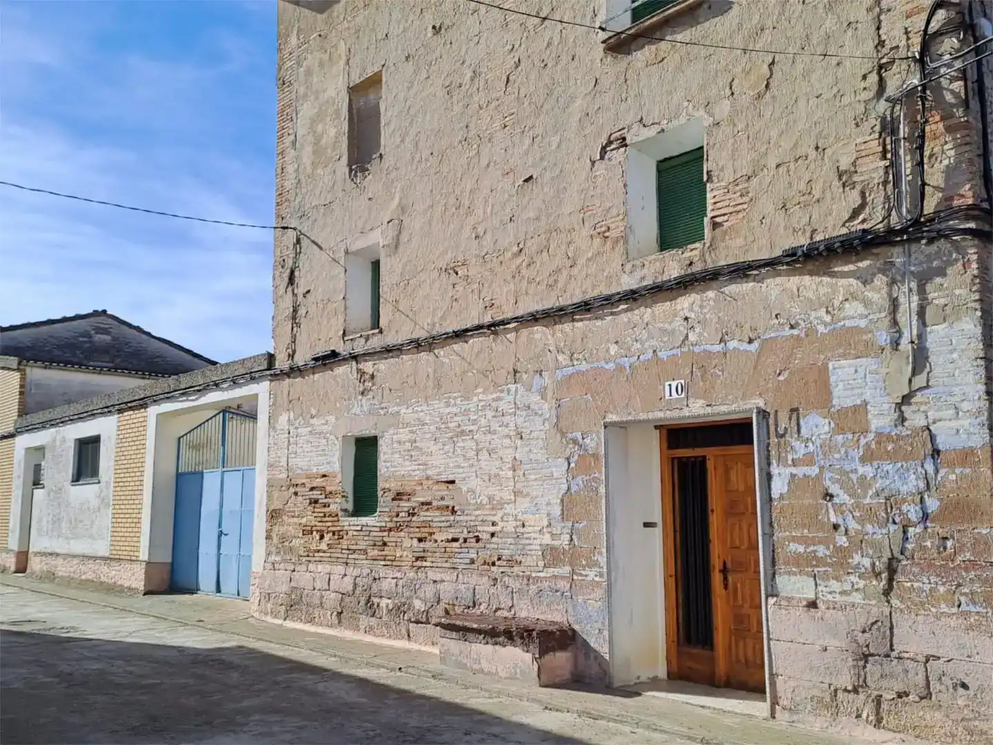 Vista exterior de Casa o chalet en venta en Fonz con Balcón