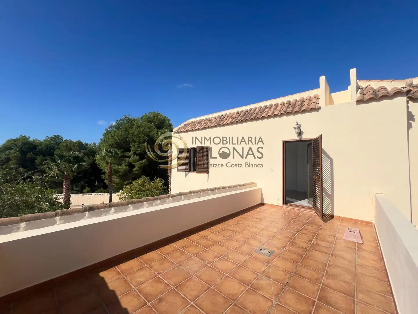 Terrassa de Casa o xalet en venda en La Nucia amb Aire condicionat, Jardí privat i Terrassa