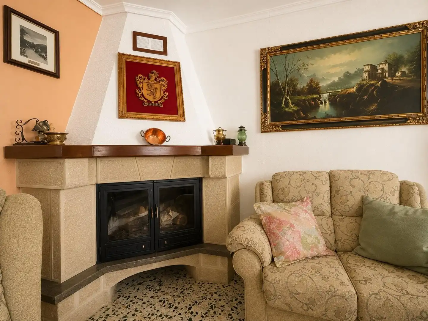 Wohnzimmer von Gebäude zum Verkauf in Toreno