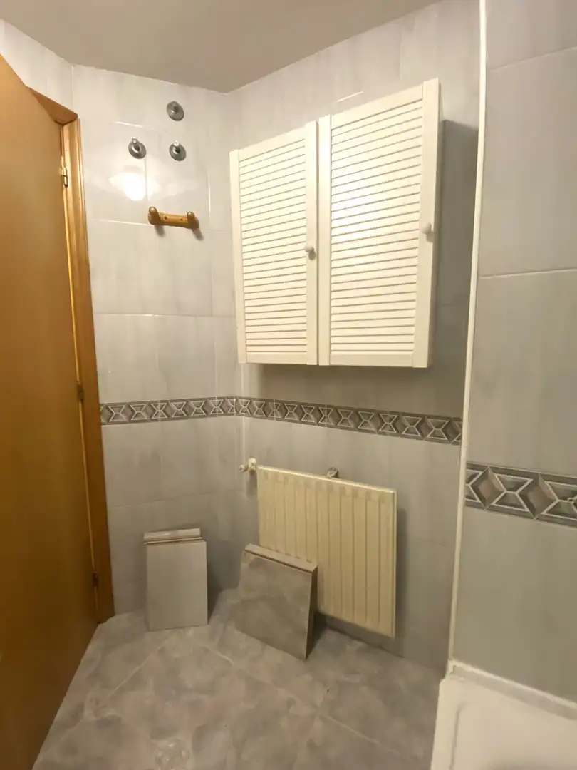 Bathroom of Flat for sale in Torrejón de Ardoz  with Heating and Parquet flooring
