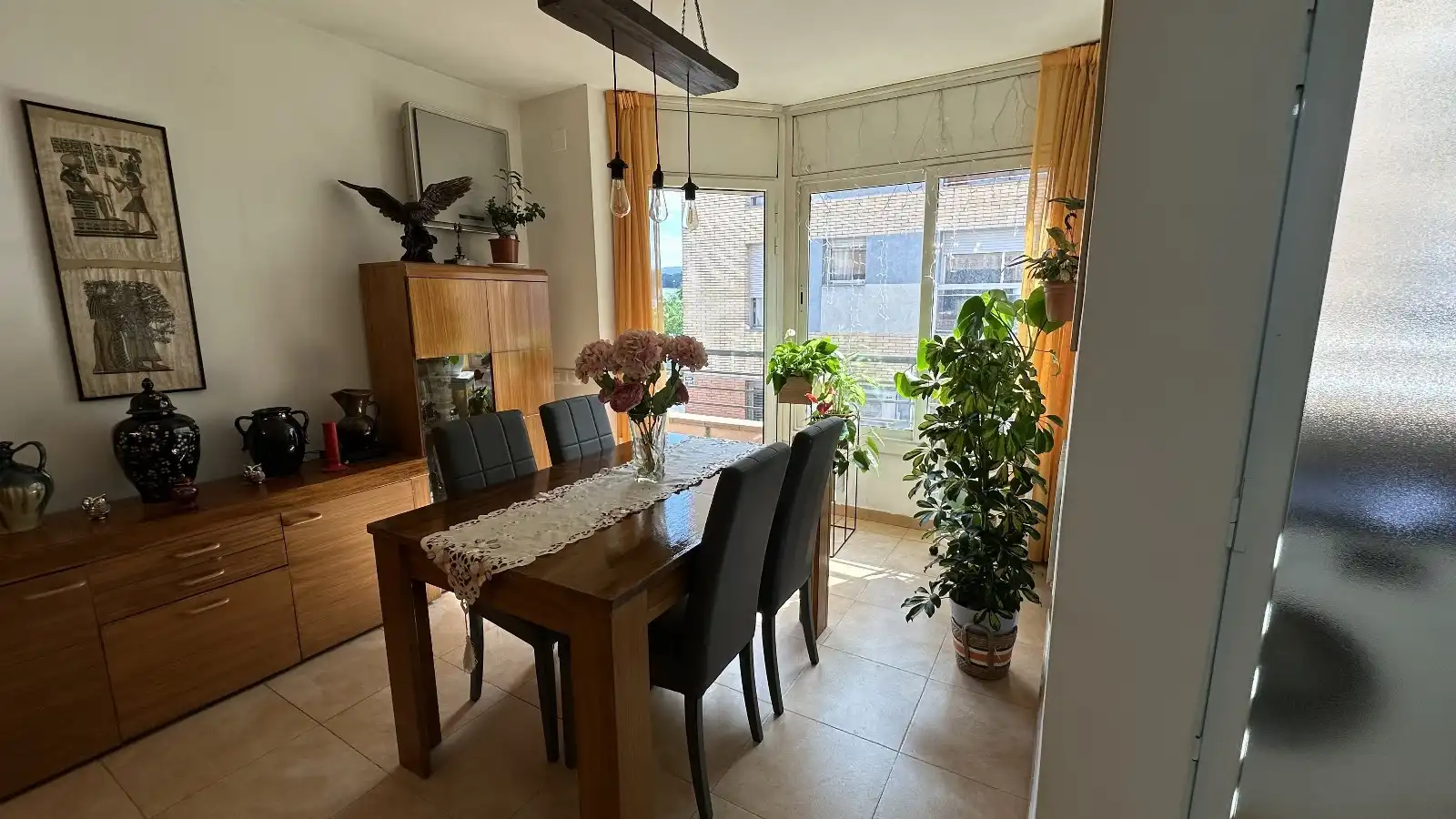 Piso con terraza en venta en Carrer de Montserrat Roig, imagen 5