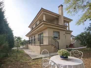 Chalet en venta en Calle 3-Ua.5.2.2 22