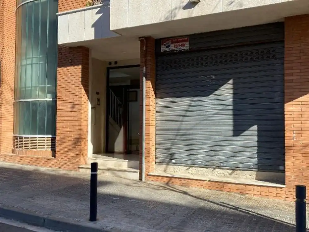 Local de alquiler en C/ Joan Llaverias, Sant Joan