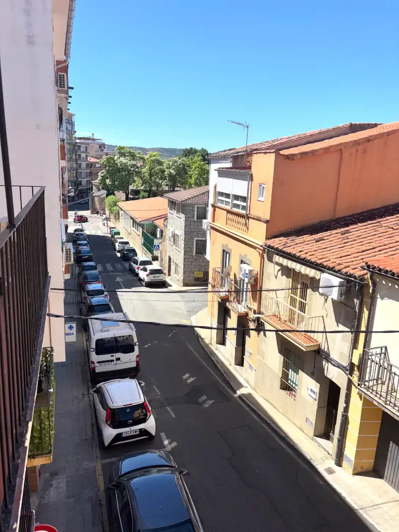 Vista exterior de Apartamento de alquiler en Plasencia con Aire acondicionado, Parquet y Amueblado
