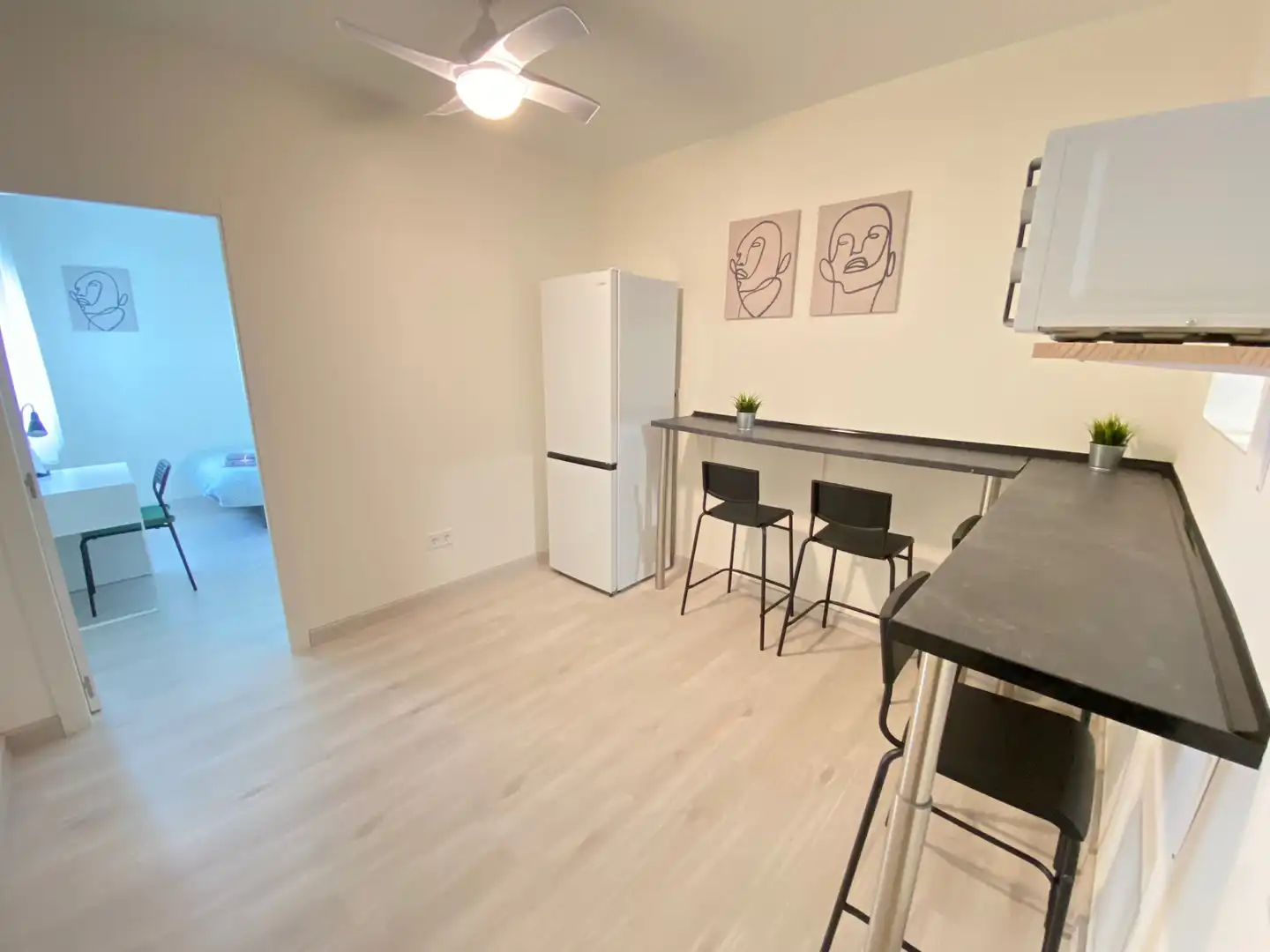 Room in Calle Amos de Escalante, 12, Pueblo Nuevo