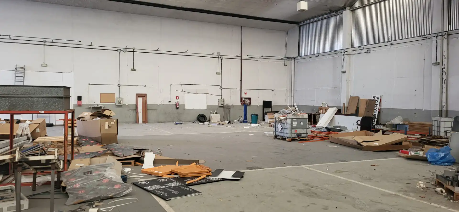 Nau industrial en venda en Burlada / Burlata amb Alarma