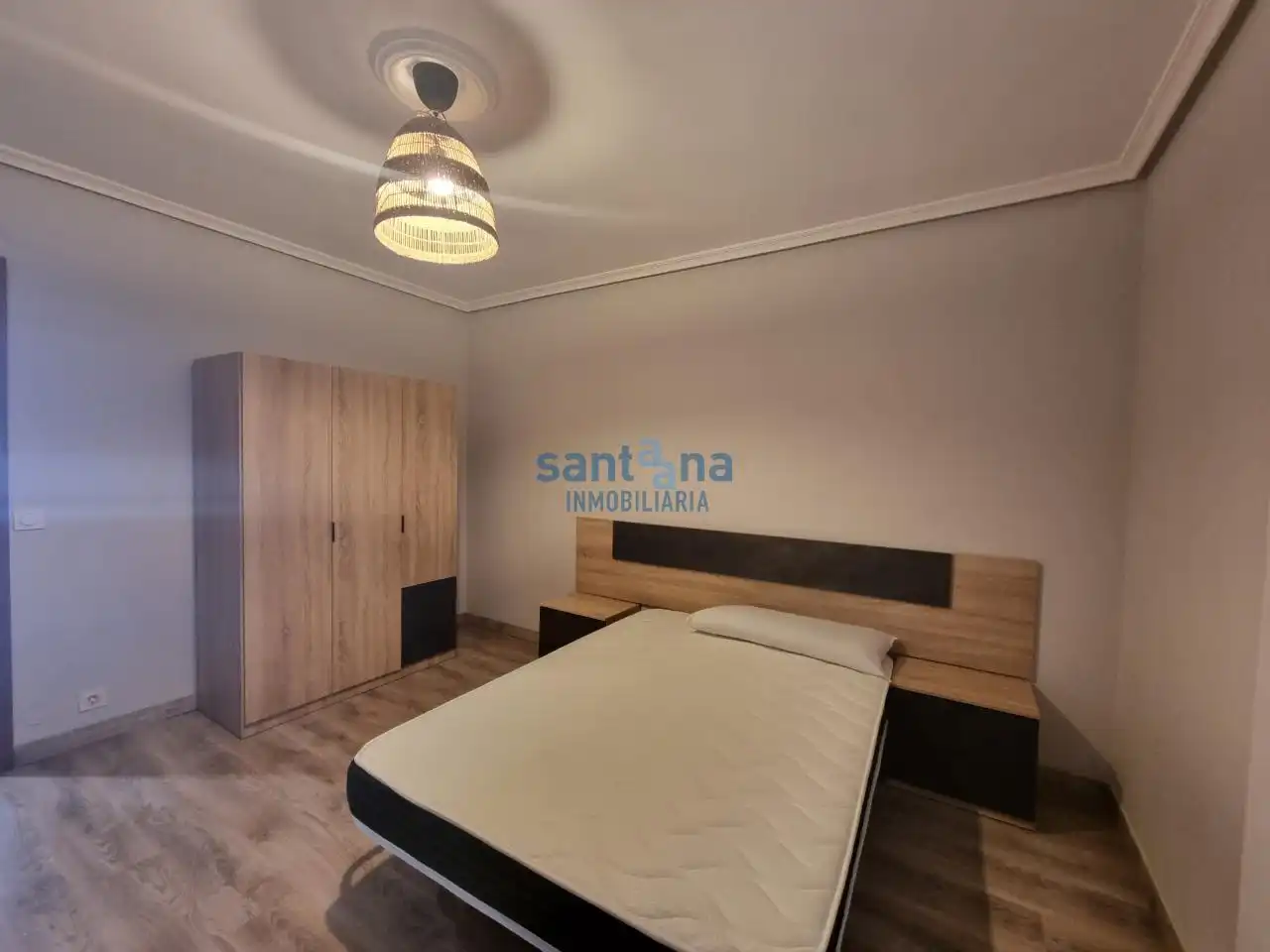 Bedroom of Flat for sale in León Capital   with Heating, Parquet flooring and Terrace