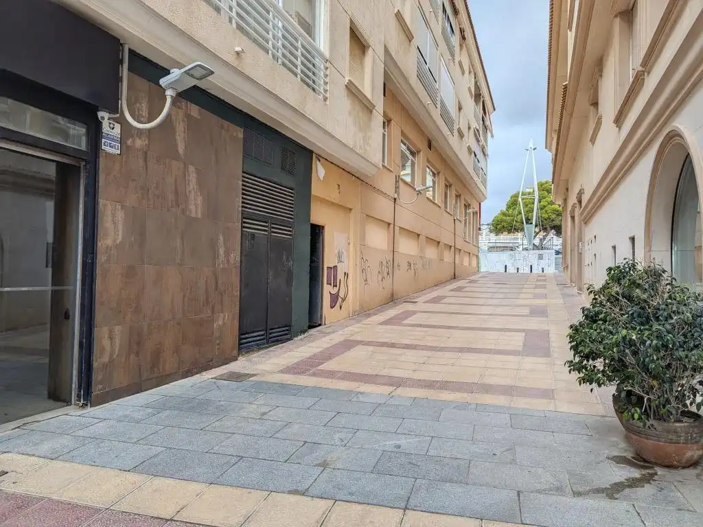 Gewerbefläche zum Verkauf in Calle Calle de San Pedro, imagen 2