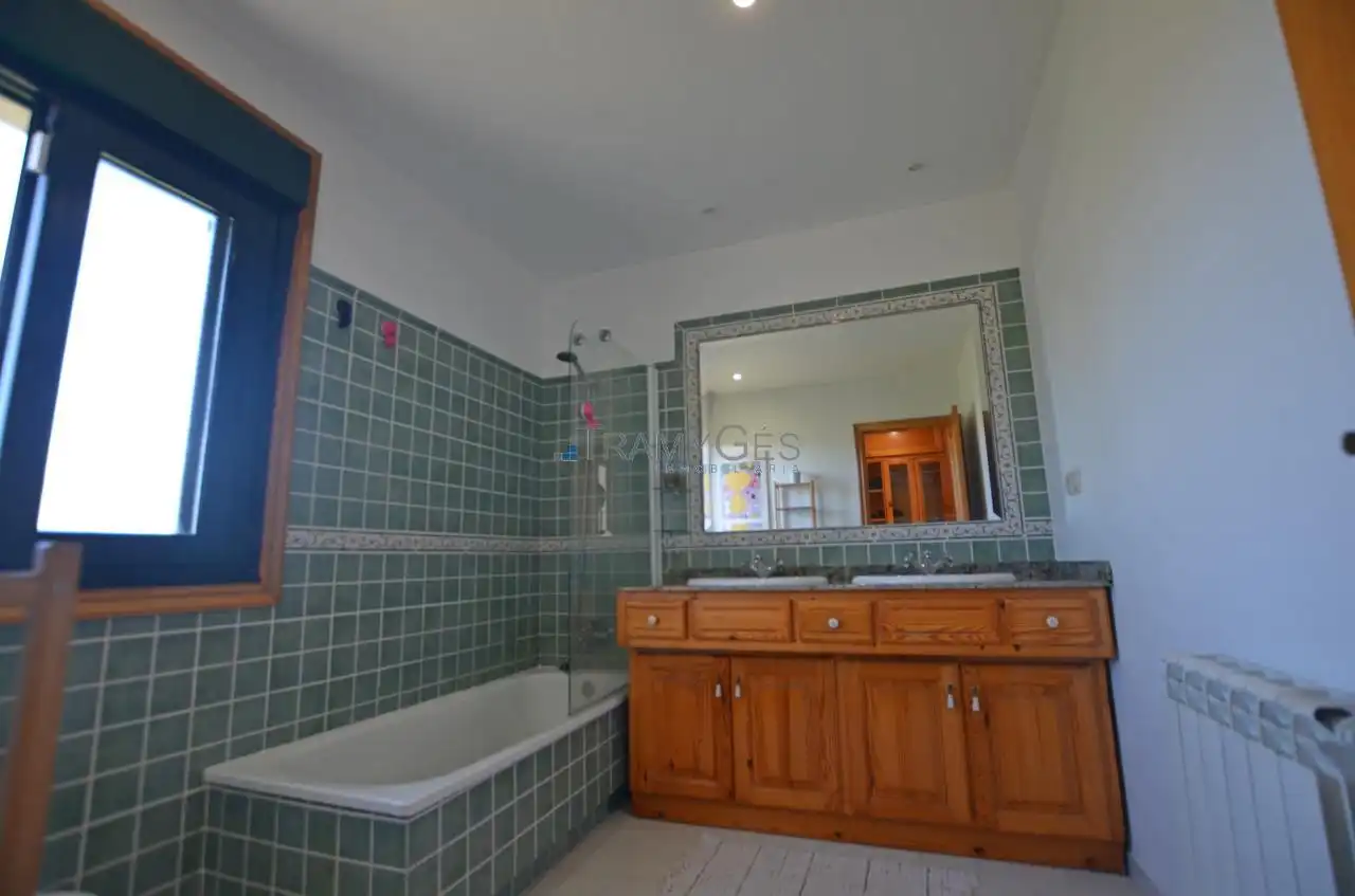 Baño de Casa o chalet en venta en Tomiño con Calefacción, Jardín privado y Terraza