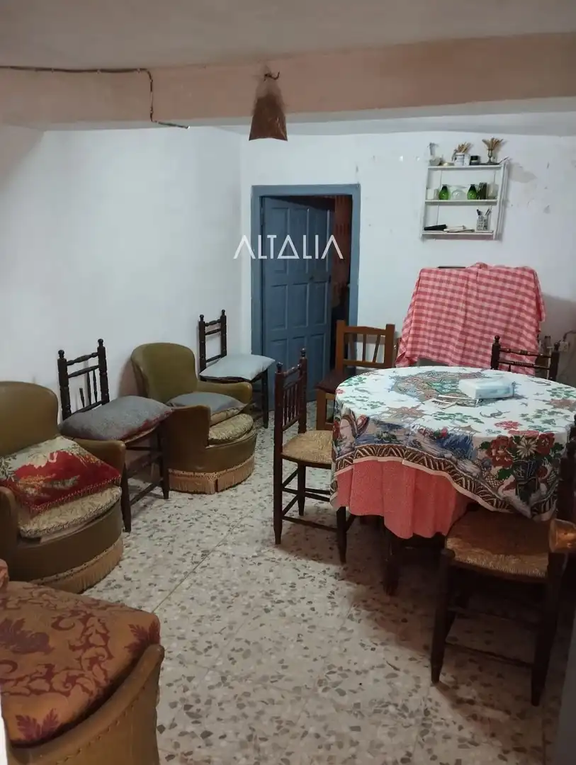 Houses for sale in Sotorribas  with Storage room
