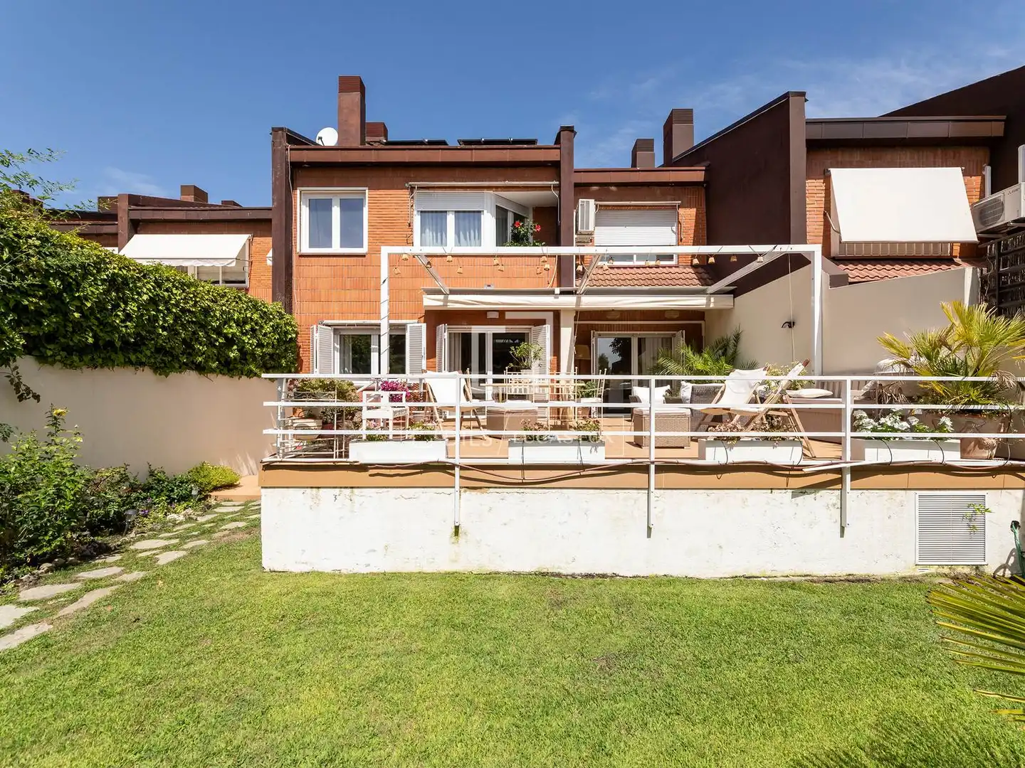 Terrassa de Casa o xalet en venda en Majadahonda amb Aire condicionat, Jardí privat i Terrassa