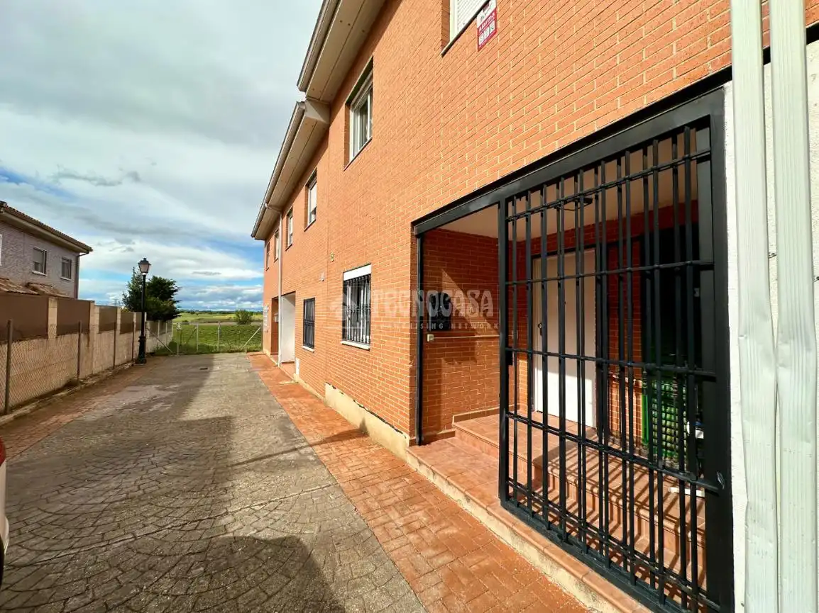 Vista exterior de Casa adosada en venda en Pioz