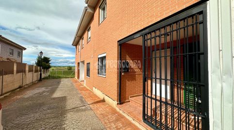 Foto 2 de Casa adosada en venta en Pioz, Guadalajara