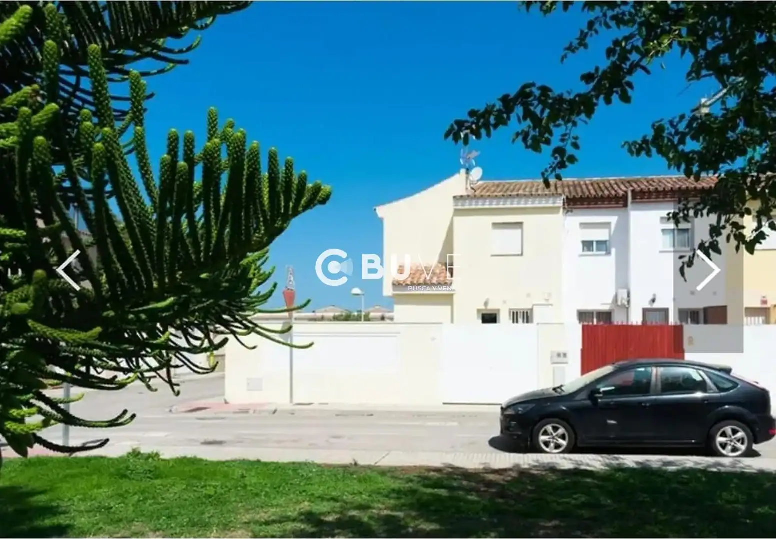 Vista exterior de Casa adosada de lloguer en Rota amb Aire condicionat, Calefacció i Jardí privat