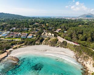 Vista exterior de Casa o xalet en venda en Alcúdia amb Aire condicionat, Calefacció i Jardí privat