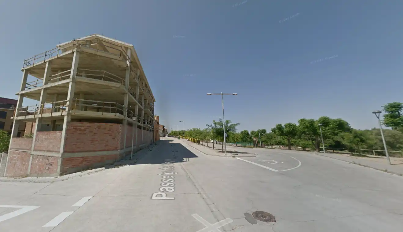 Aparcament de Edifici en venda en Torres de Segre