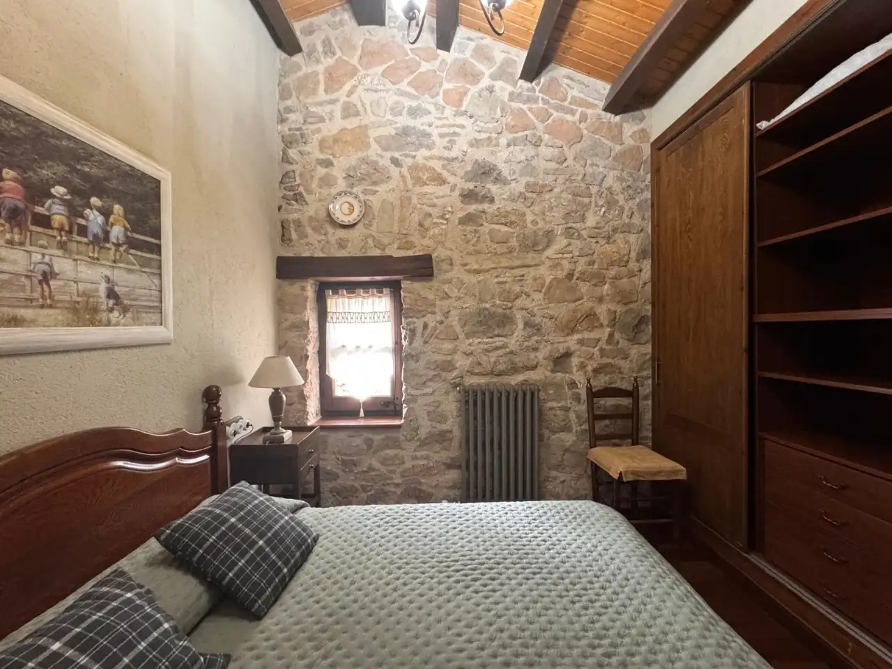 Bedroom of Country homes for sale in Ripoll  with Private garden, Parquet flooring and Terrace